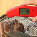 La forma correcta de usar un termómetro de carne
